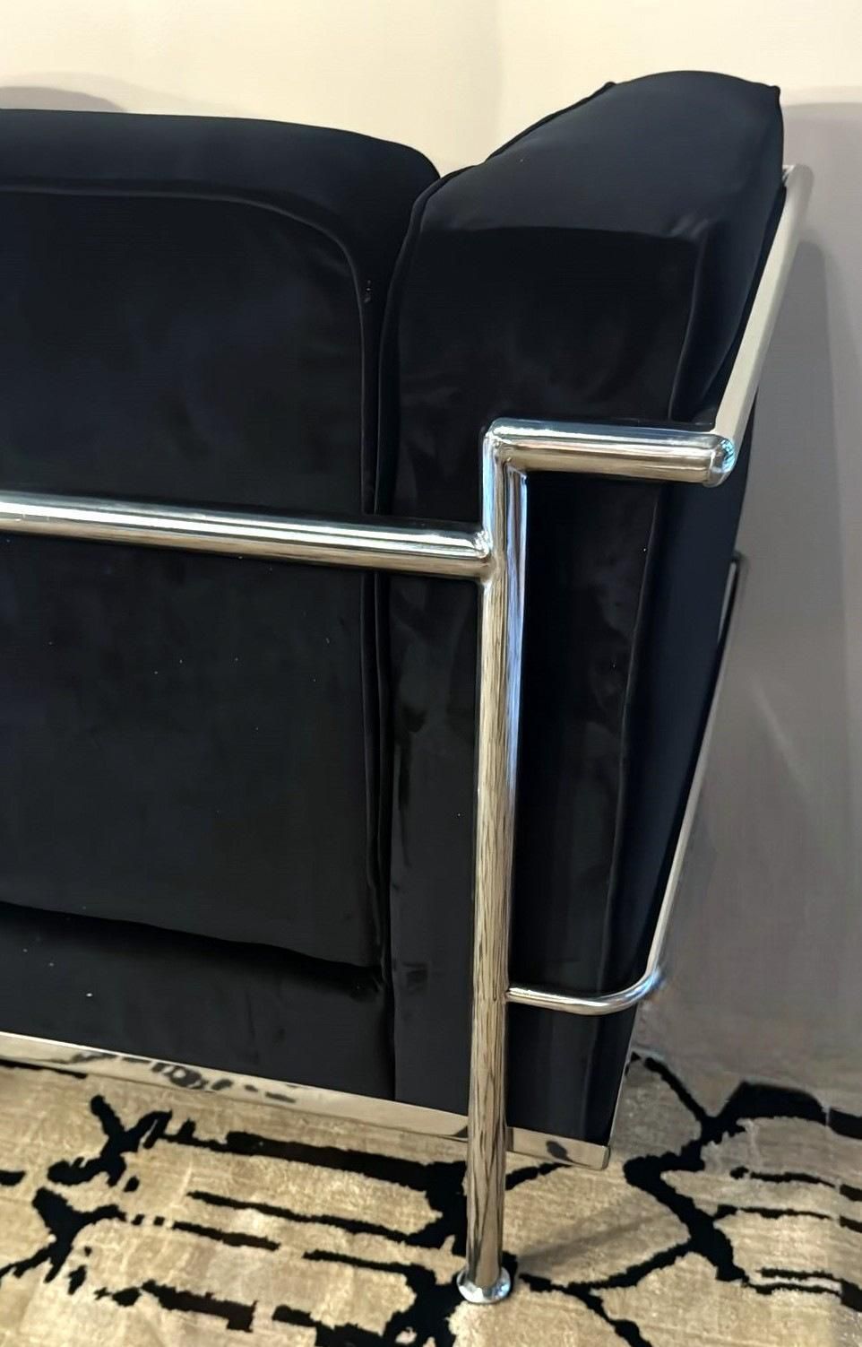 photo vinterior Le Corbusier Style Italian Armchair In Black Velvet With Stainless Steel Frame