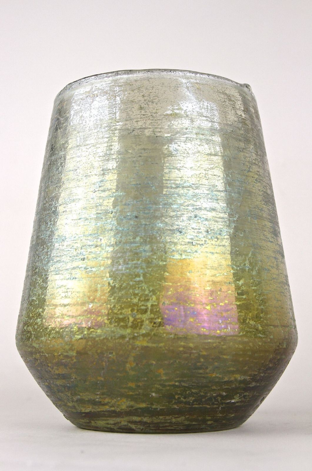 photo vinterior 20th Century Art Nouveau Glass Vase, Iridescent   Bohemia Ca. 1910