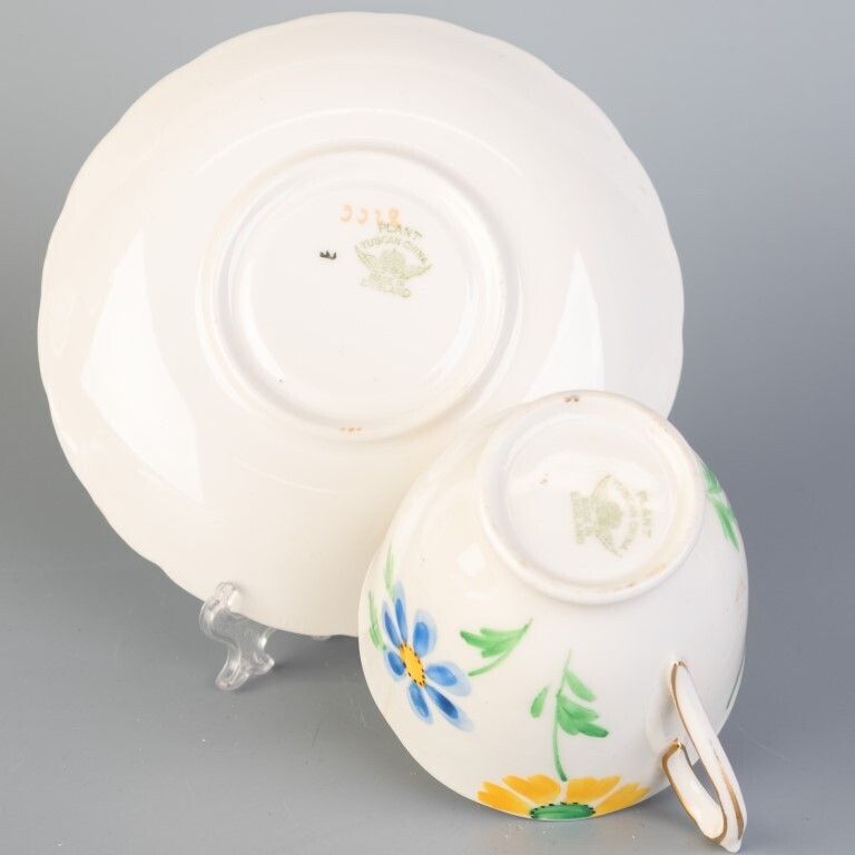 Royal Tuscan Porcelain Ceramic Art Deco Teacup & Saucer photo furniture