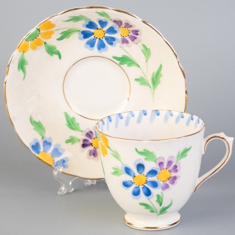 Royal Tuscan Porcelain Ceramic Art Deco Teacup & Saucer