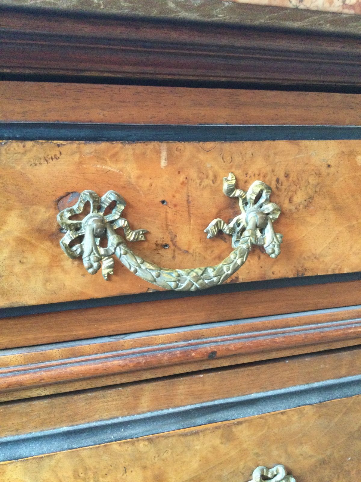 photo vinterior Chest Of Drawers