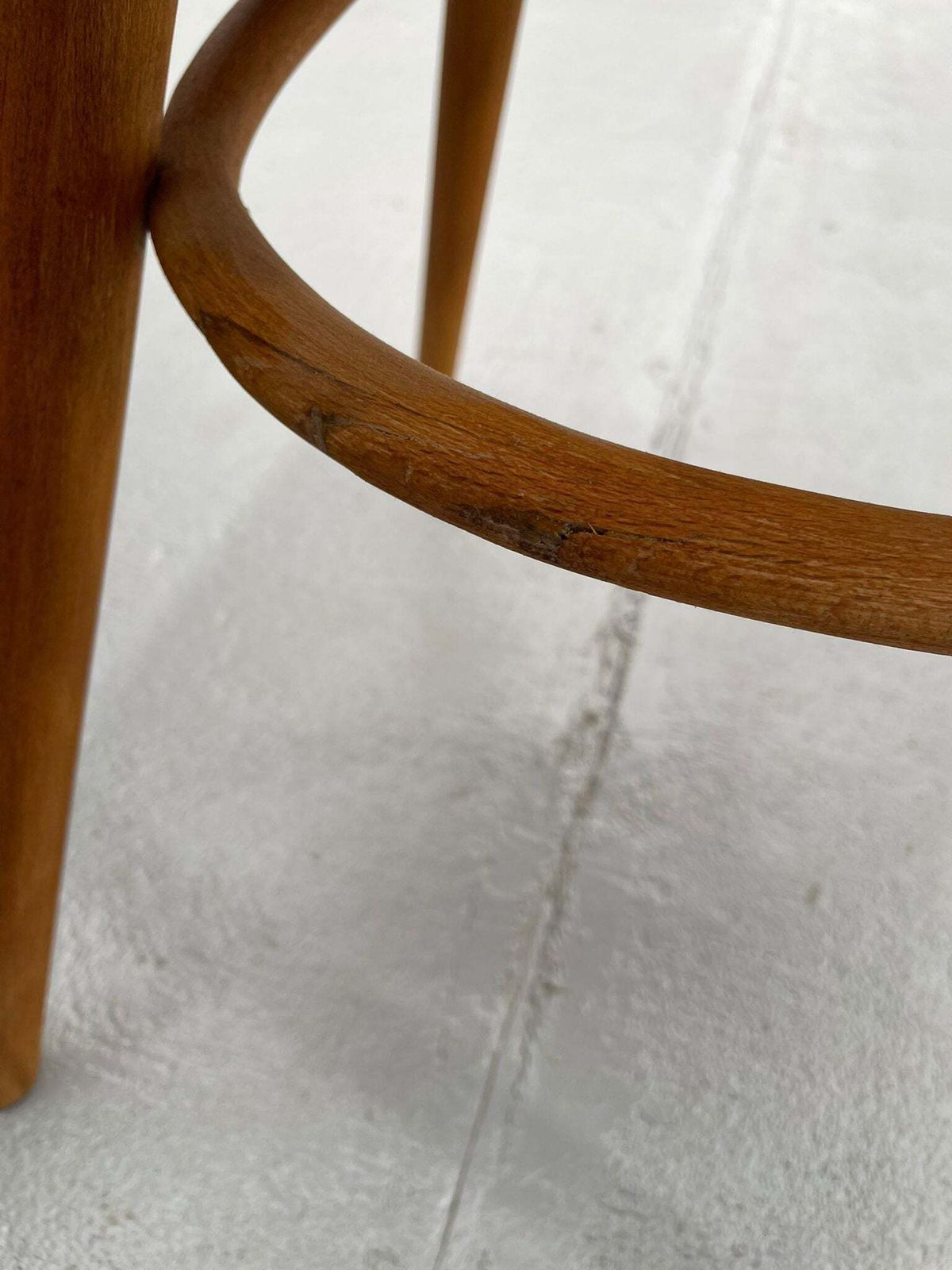 photo vintage Pair Of Ton Model 514 Dining Chairs – Radomír Hofman, 1960s