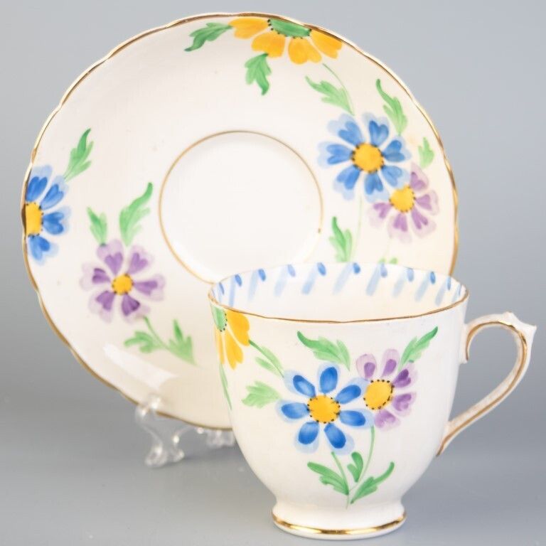 Royal Tuscan Porcelain Ceramic Art Deco Teacup & Saucer