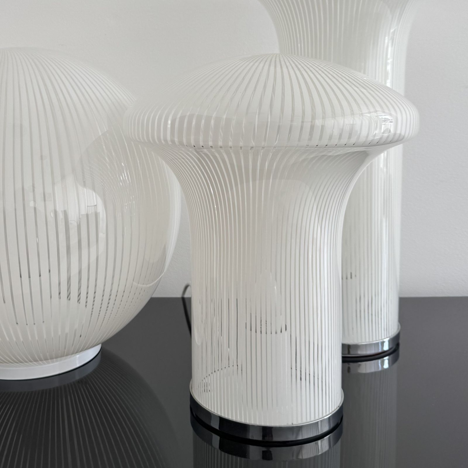 A Classic Boletus White And Clear Murano Glass Lamp.  Designed By Mario Ticco For Venini In 1971. photo buy