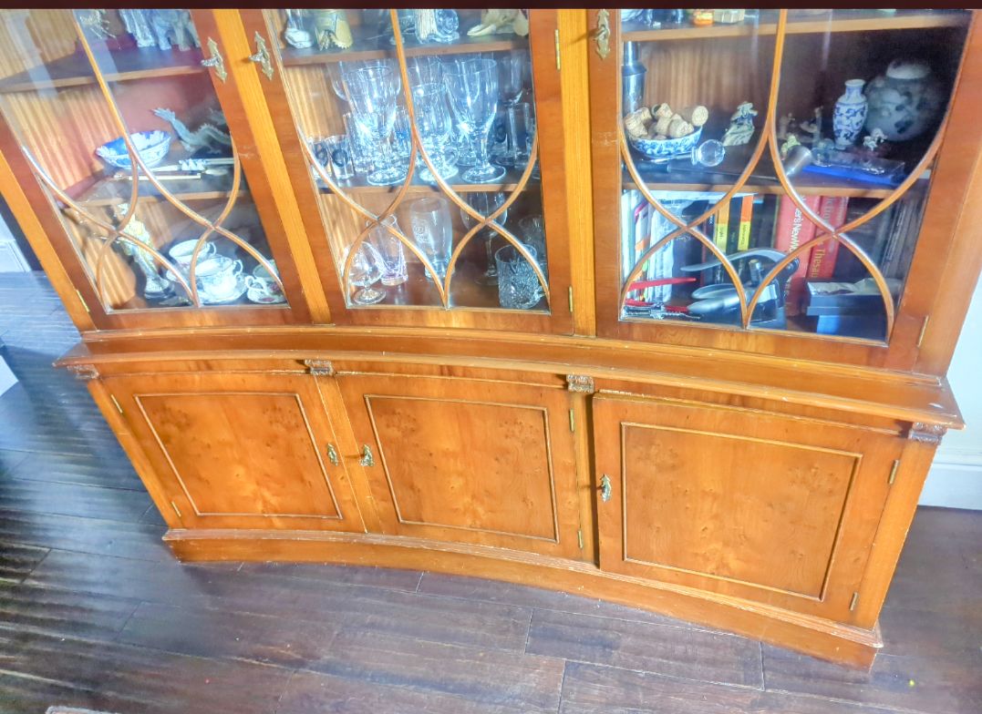 Bevan And Funnell Yew Breakfront Cabinet 1980's Reprodux 1980's photo vinterior