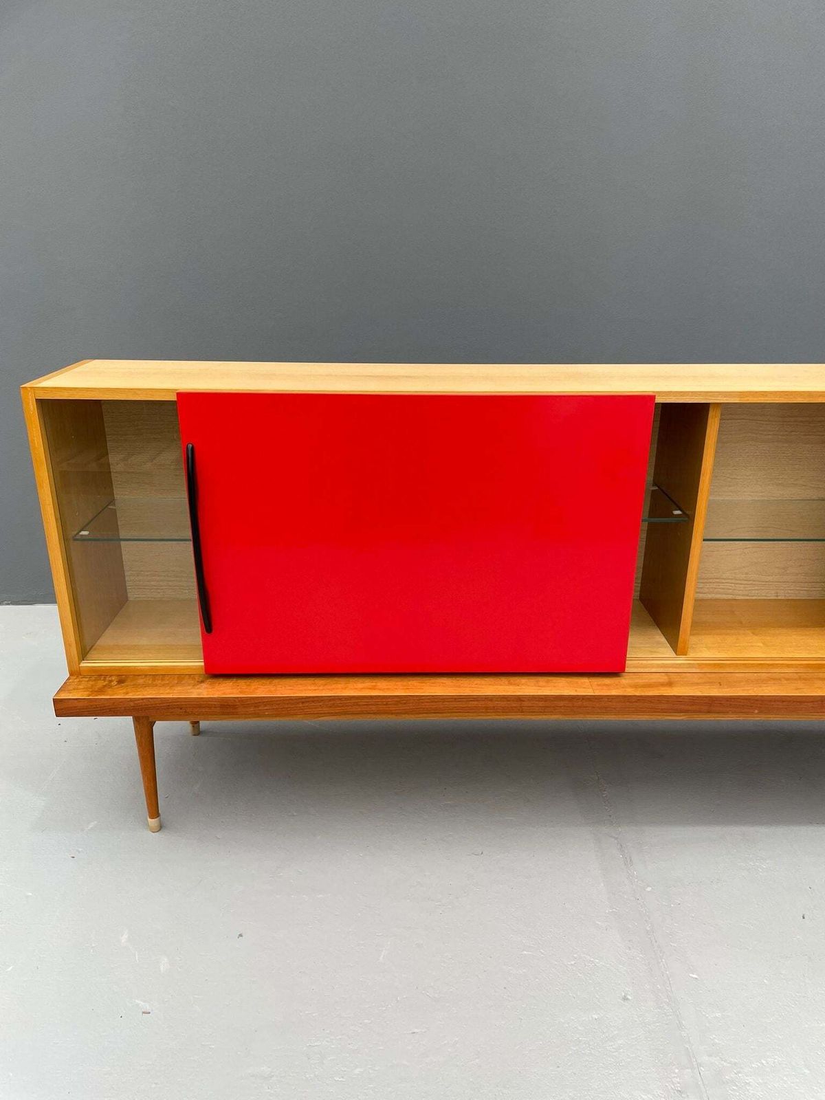 Meubels Vintage Mid Century Lang Dressoir, Tsjecho Slowakije, Jaren 1970 photo