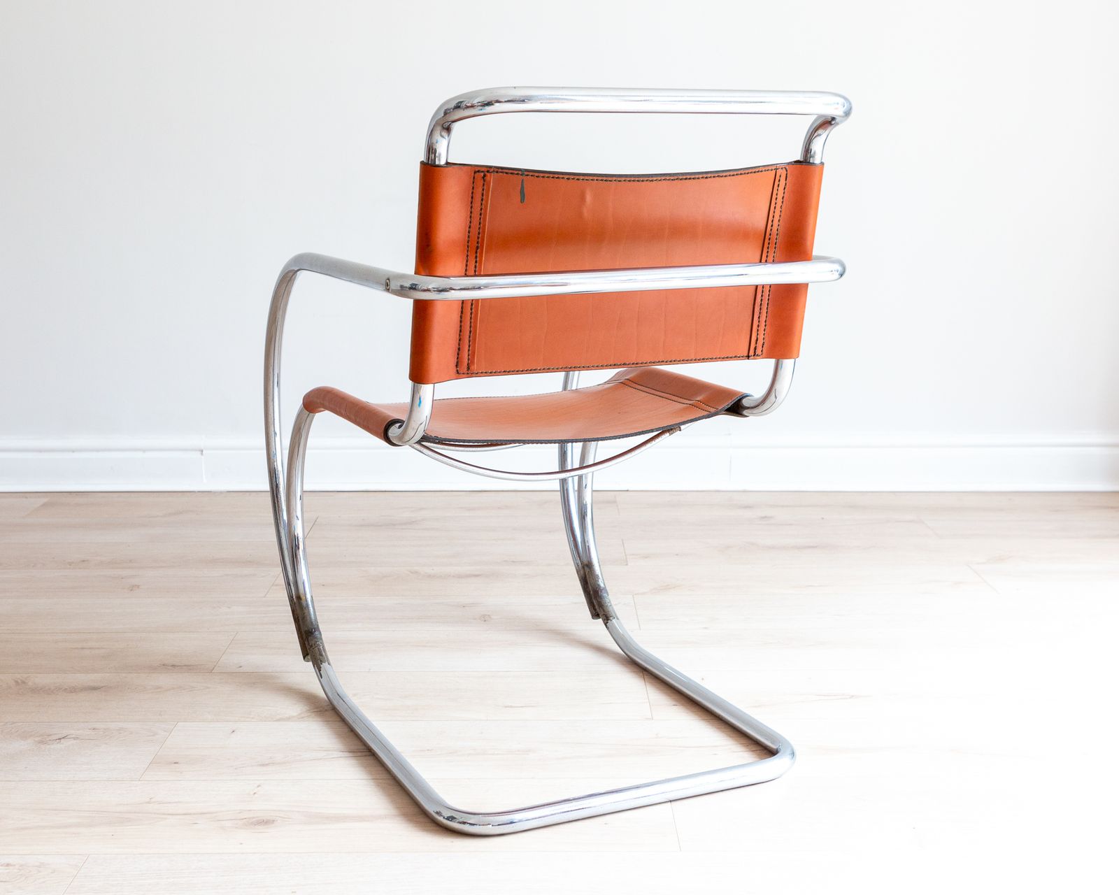 Mies Van Der Rohe Mr20 Cantilever Chair Chestnut Leather Chrome Bauhaus Mcm photo for sale