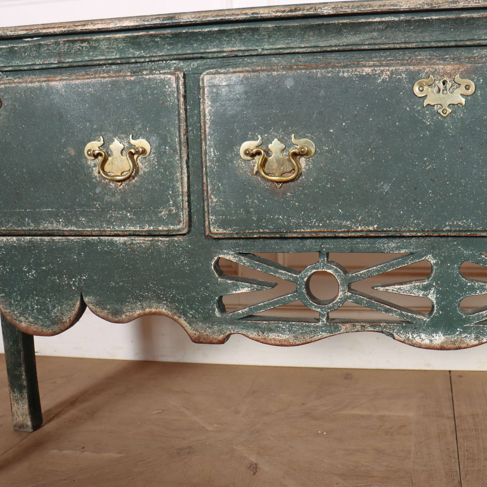 Large English Dresser Base, 1700s photo vinterior