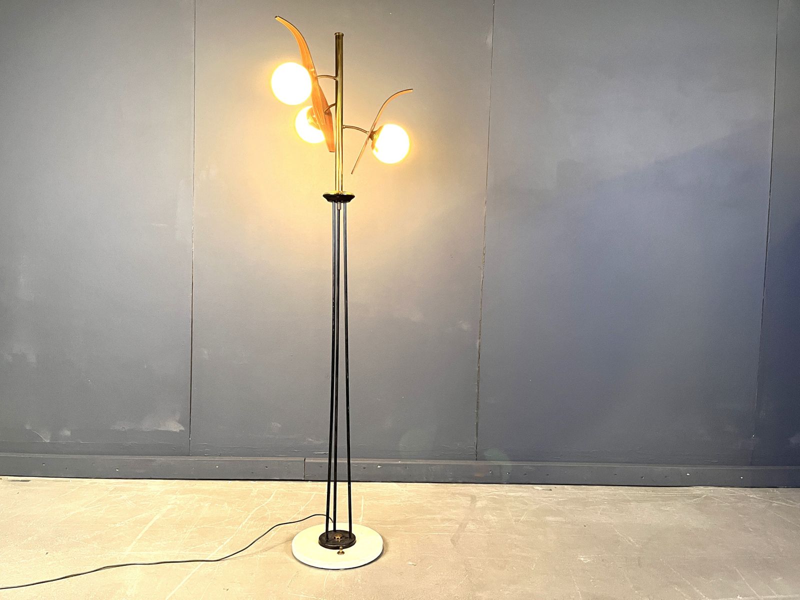 Mid Century Italian Floor Lamp Attr. To Stilnovo, 1950s