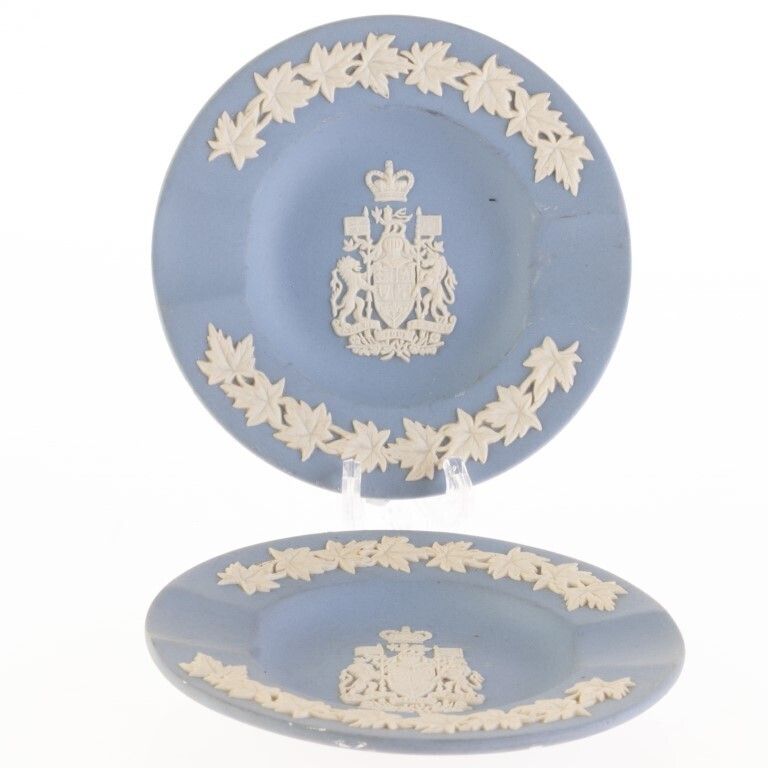 Pair Of Wedgwood Jasper Cameo Coat Of Arms Canada Plates