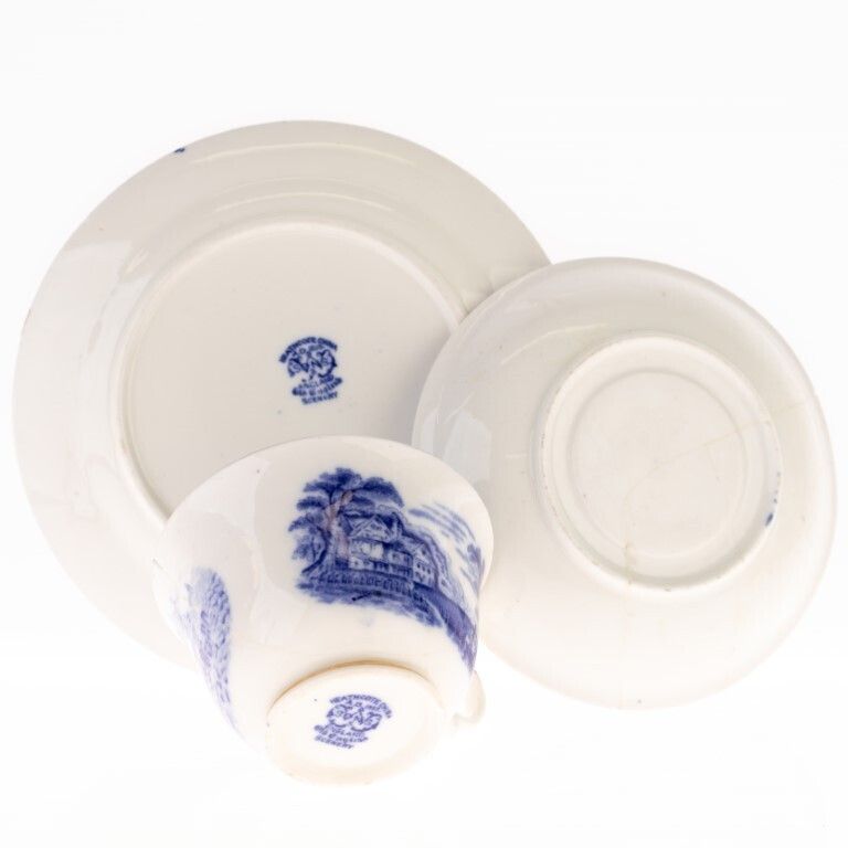 Antique Old English Scenery Heathcote Porcelain Teacup & Saucers photo for sale
