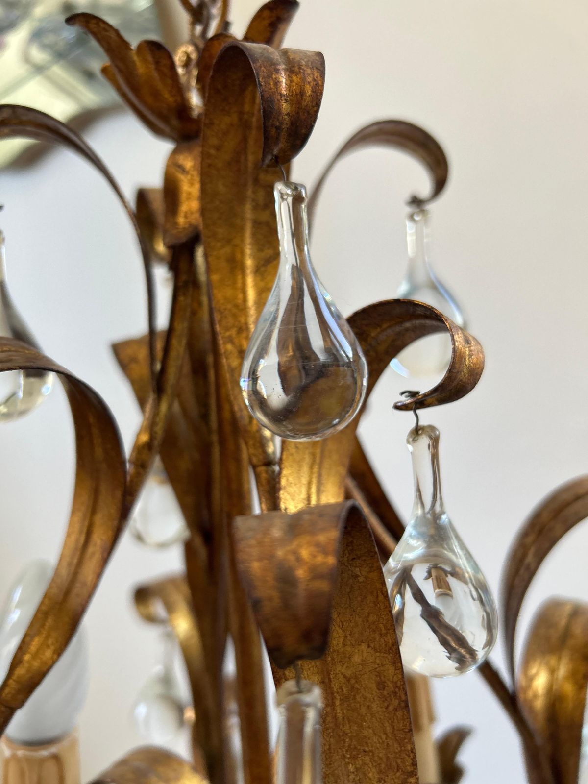 photo furniture Florence Lily, Murano Glass Drops Chandelier