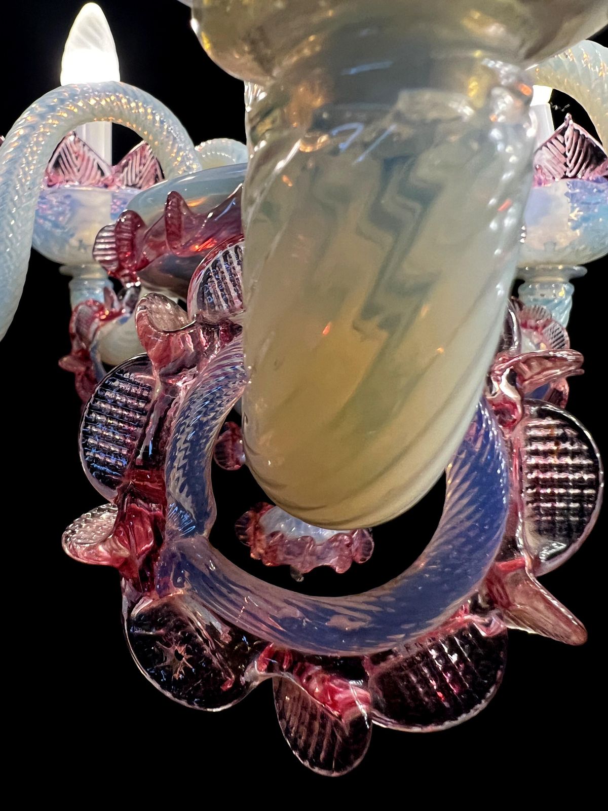 photo vinterior Charming Light Blue And Pink Venetian Chandelier, Murano, 1950s