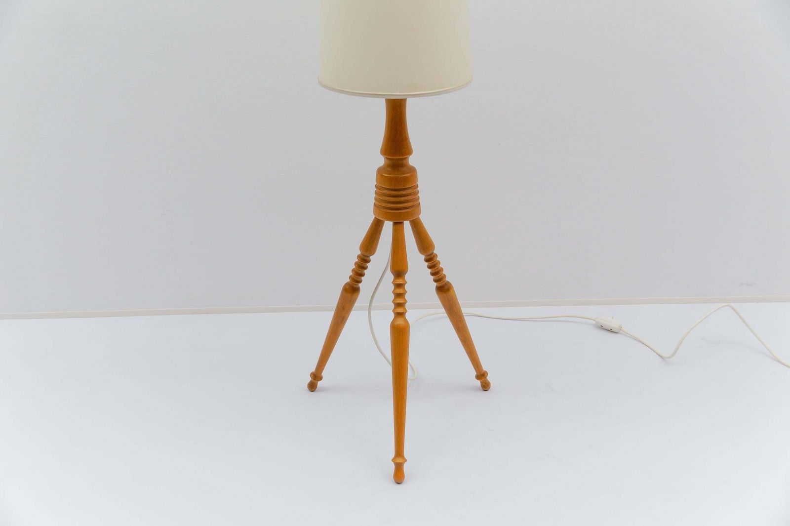 Lovely Mid Century Modern Floor Lamp In Wood, 1960s, France photo vinterior