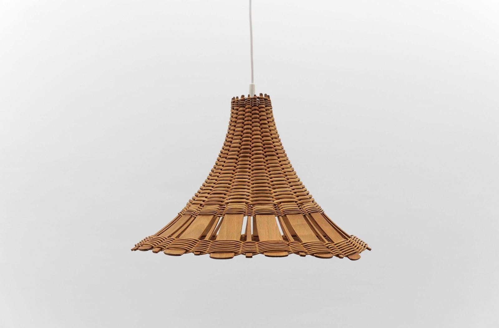 Lovely Mid Century Modern Rattan Wicker And Wood Pendant Lamp, 1960s Italy photo 1158.0