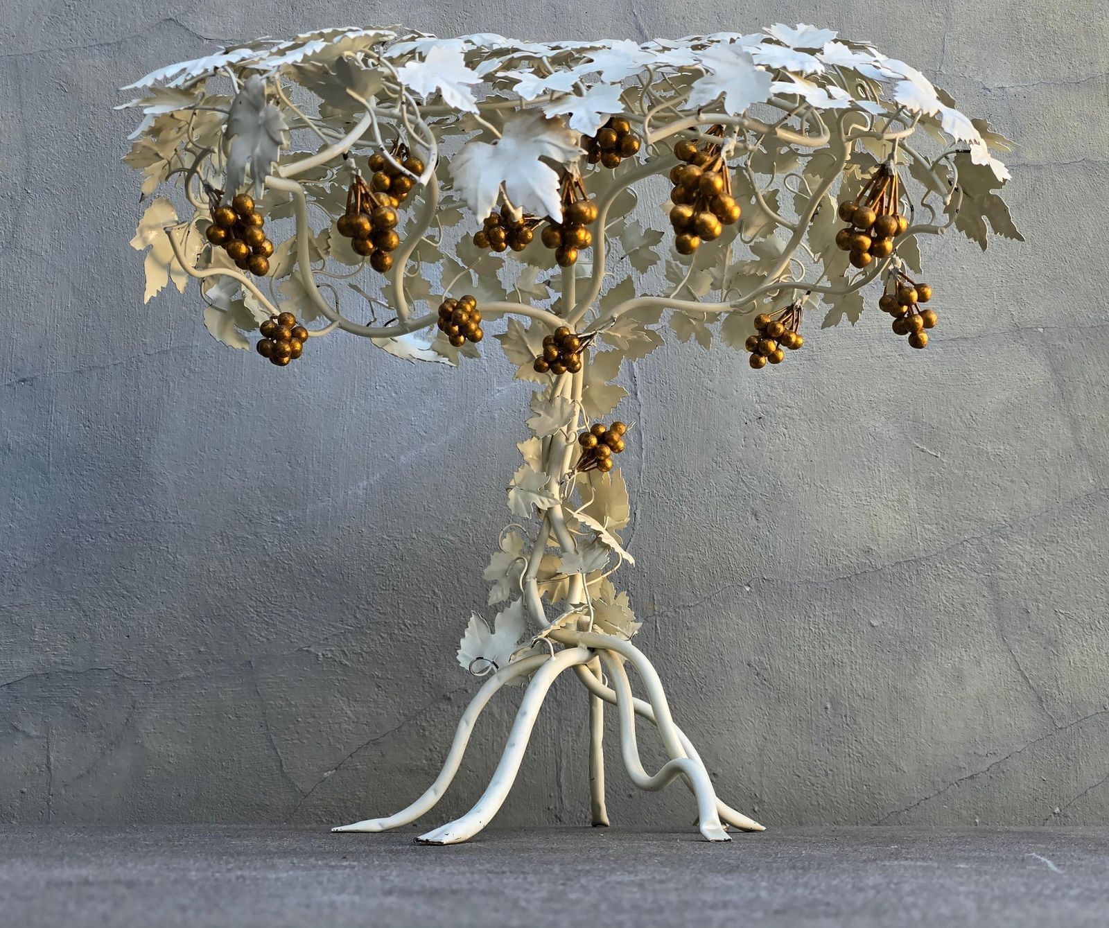 Hand Painted Metal Grapevine Table Lamp In Hollywood Regency / Art Nouveau Style photo for sale