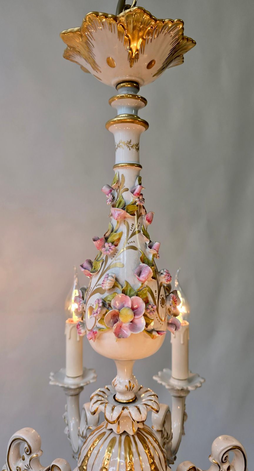 Rare Italian Mangani Porcelain Chandelier – 1970s photo vinterior