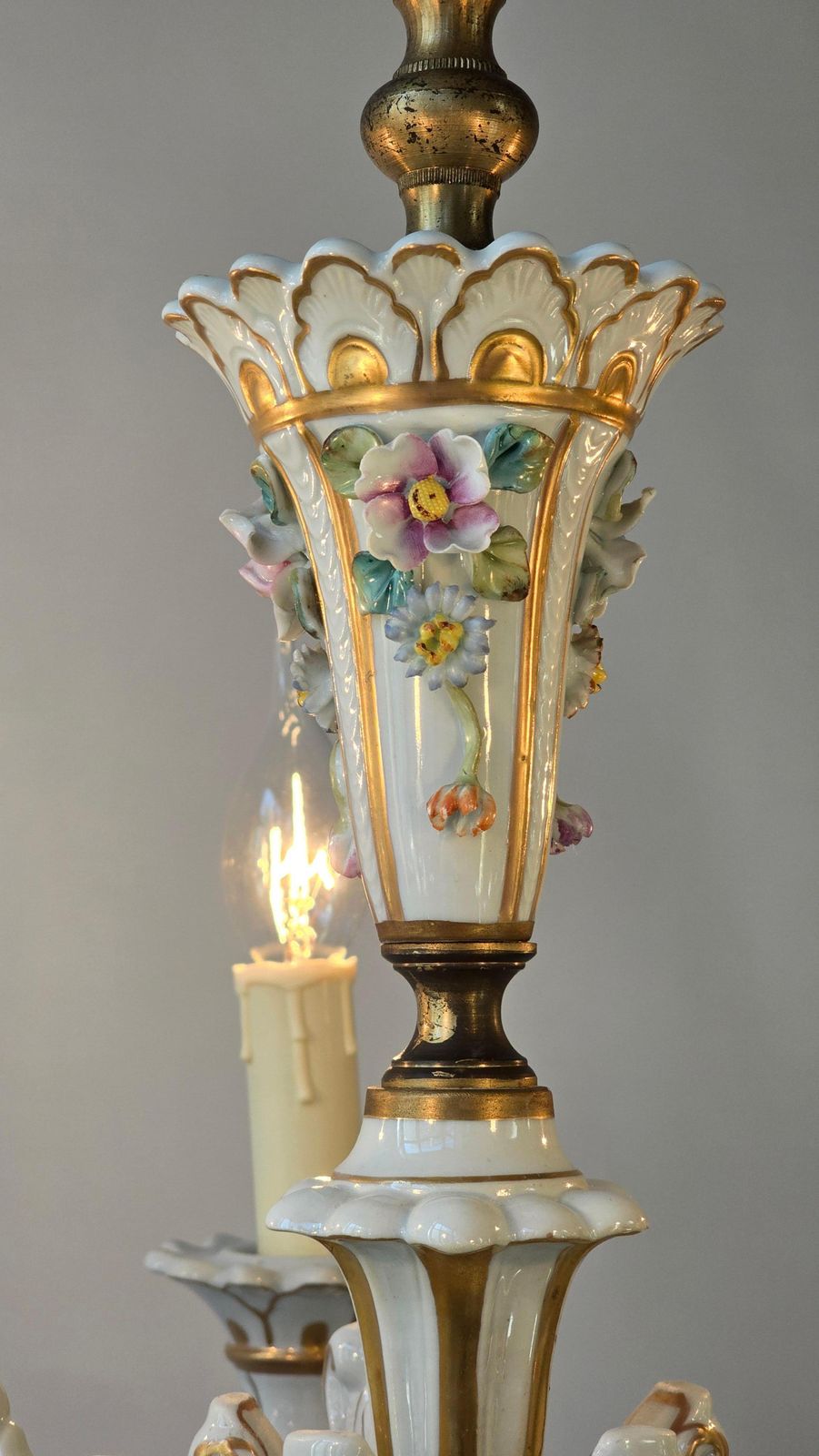 photo vinterior Baroque Porcelain Flower Chandelier Or Candelabra, Italy