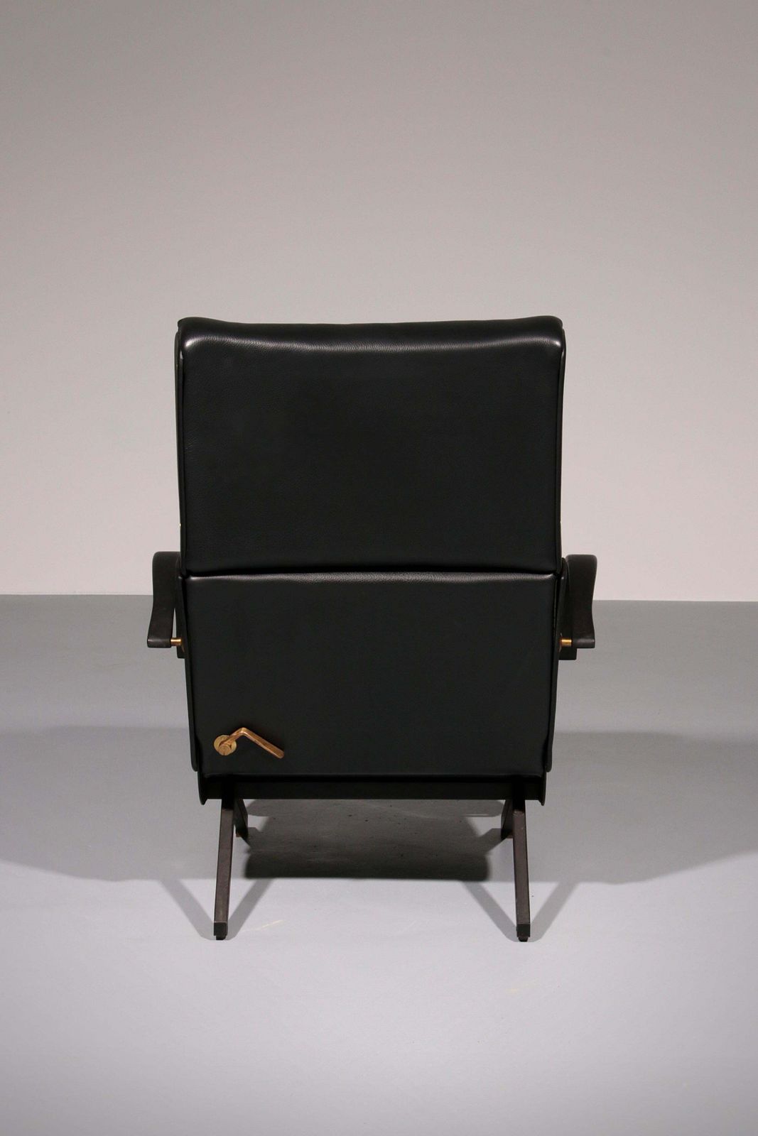 Italian Black Leather Adjustable P40 Relax Chair By Osvaldo Borsani Tecno. photo buy