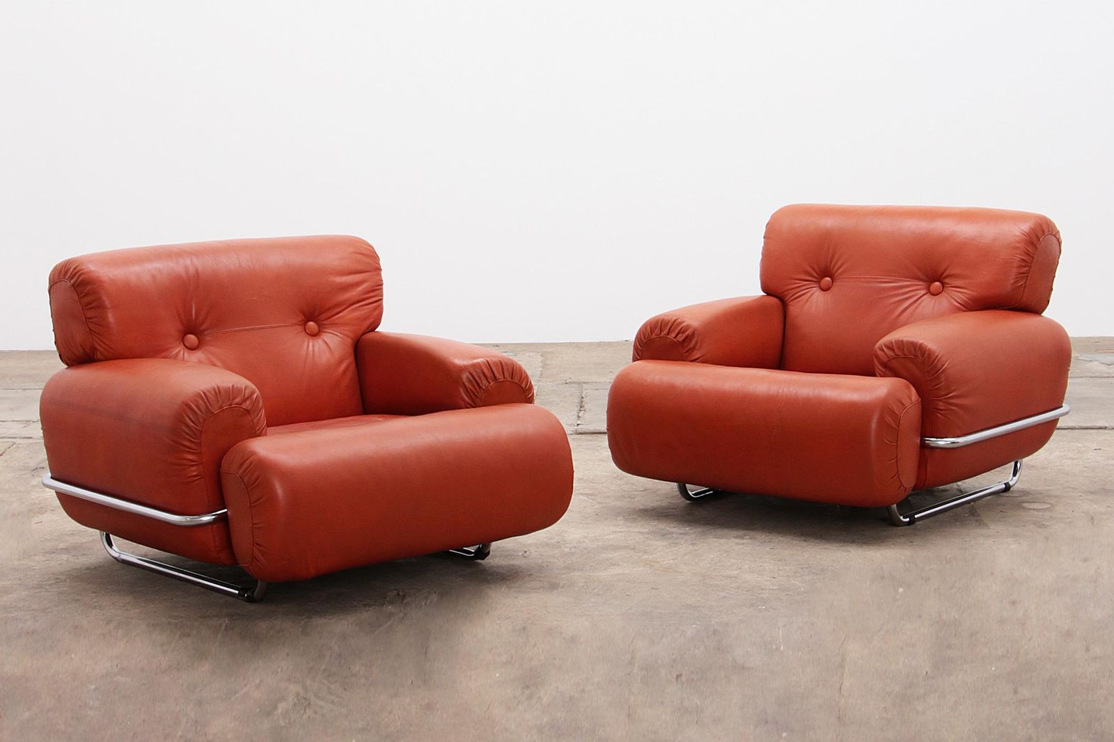 photo vintage Guido Faleschini Leather Armchairs Vintage Style From Italy 1970