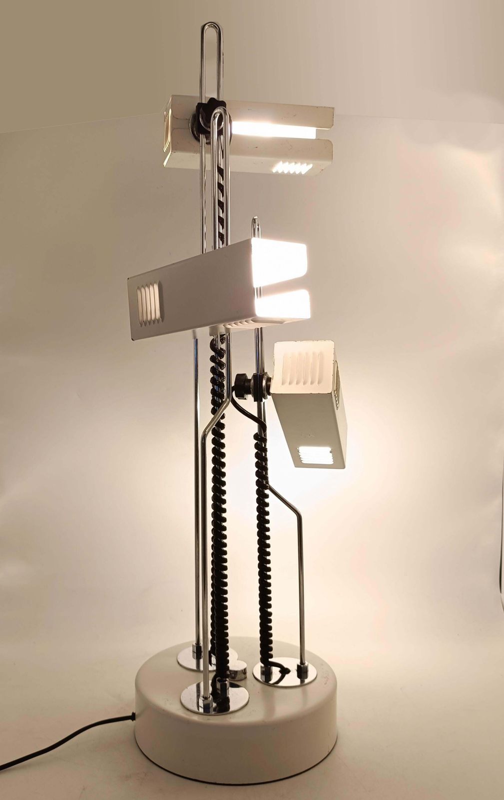 Joe Colombo Attrib. Table Lamp With 3 Adjustable Lights, Italy 1970s photo vintage