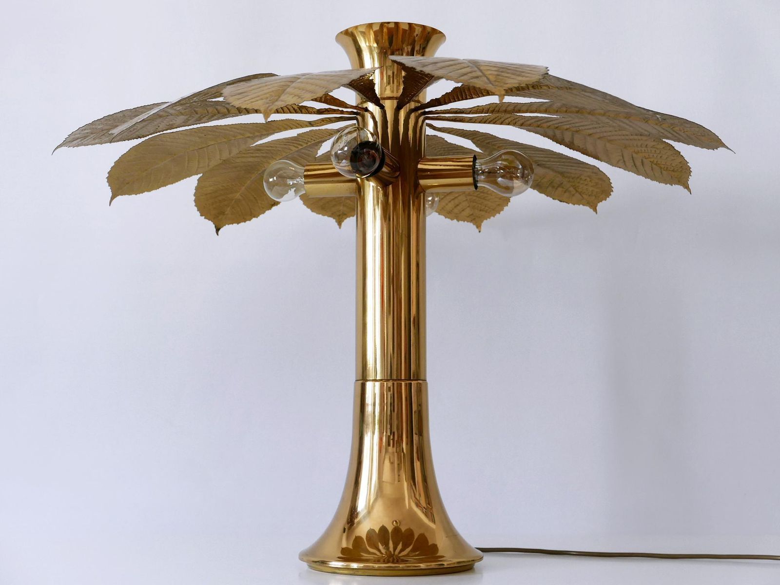Amazing Carlo Giorgi Brass Table Lamp “Ippocastano” For Bottega Gadda 1970s photo vinterior