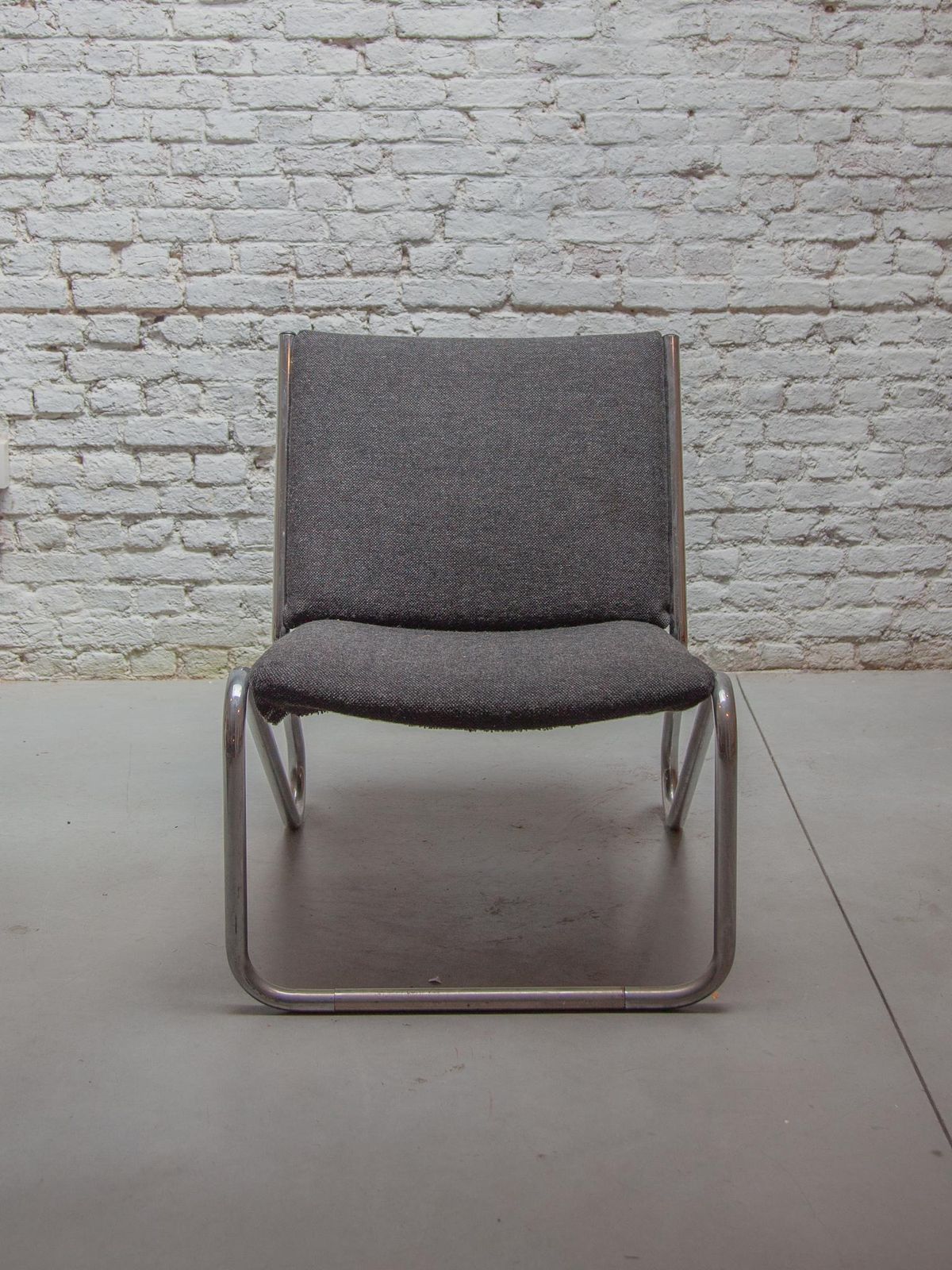 Set Of Five Chrome Tubular Steel Bauhaus Style Lounge Chairs photo for sale