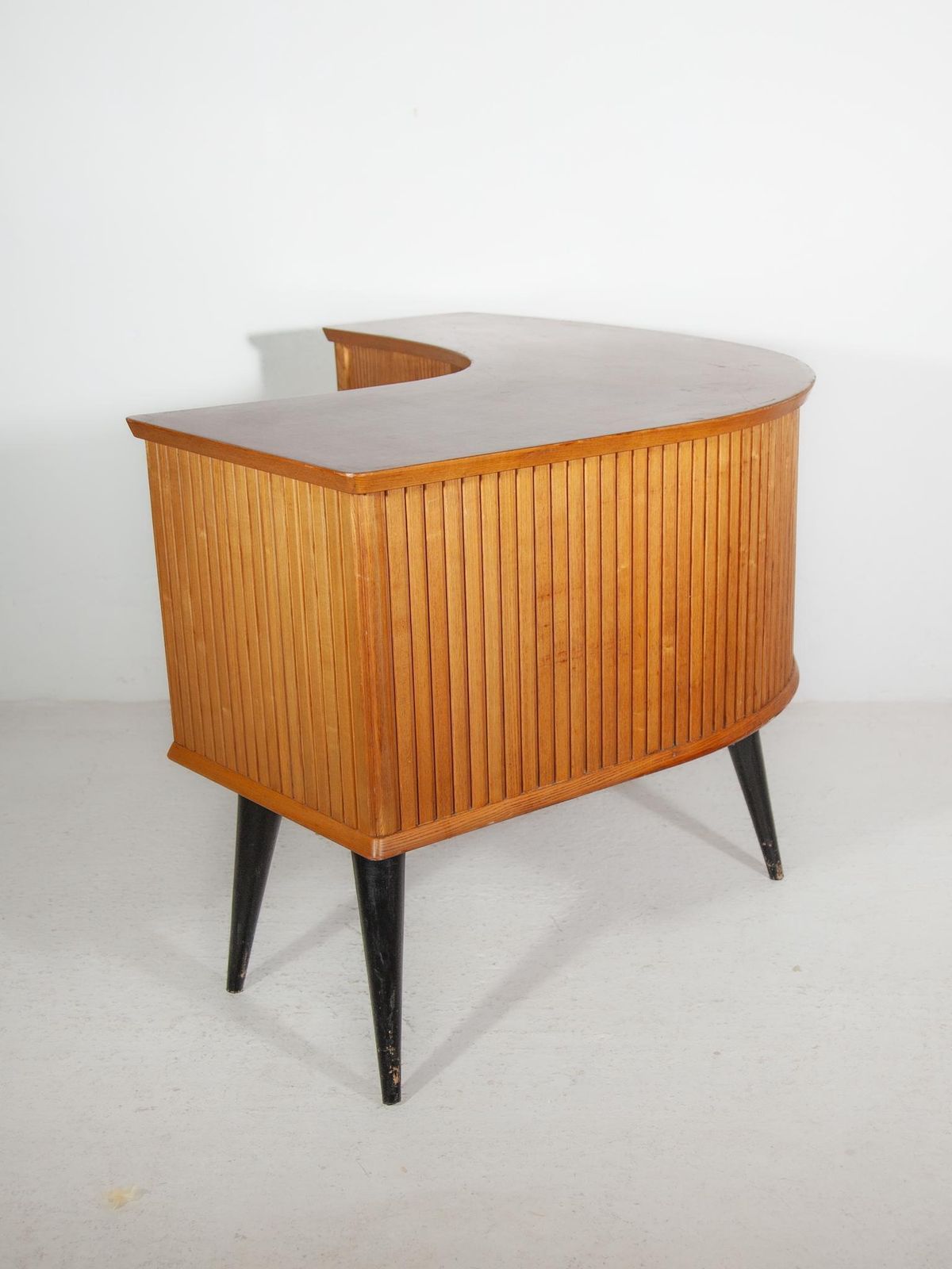 photo furniture Boomerang Shaped Desk, Shop Counter, 1950s By Alfred Hendrickx