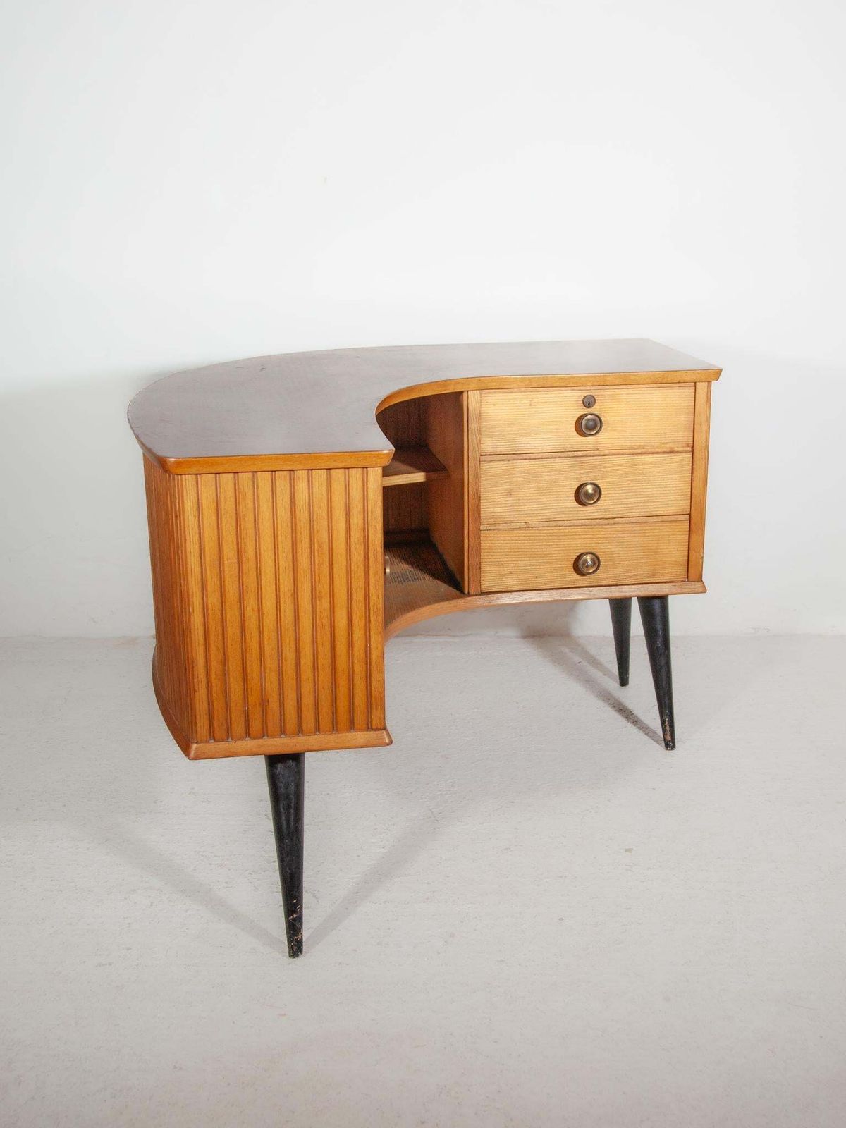 Furniture Boomerang Shaped Desk, Shop Counter, 1950s By Alfred Hendrickx photo