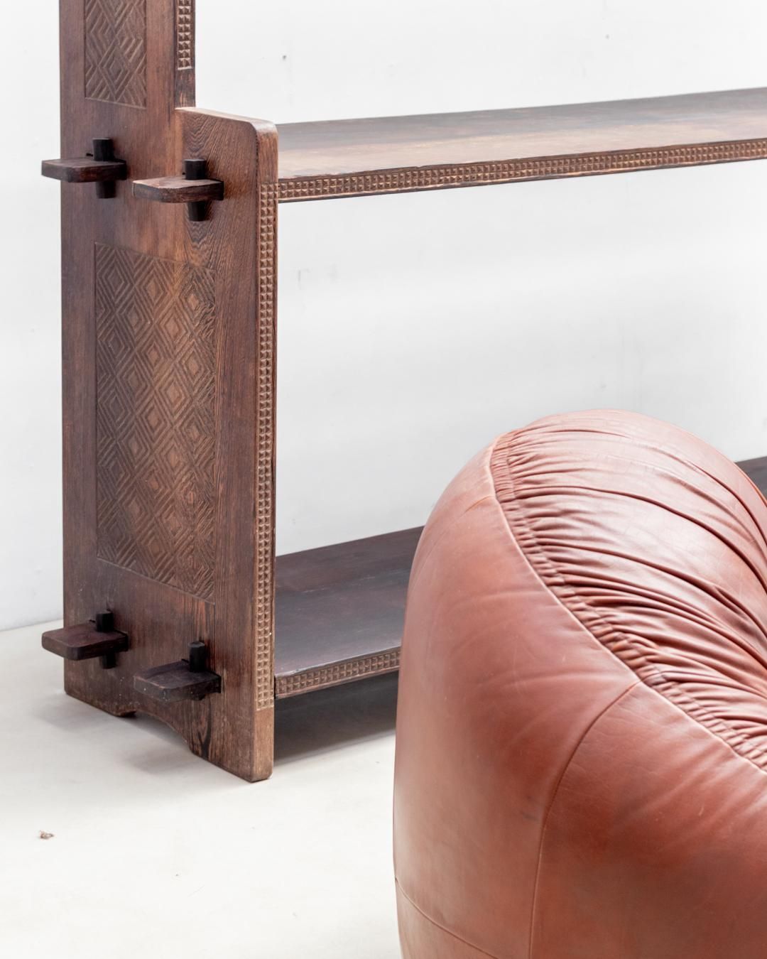 photo furniture Bookcase Console In Wenge, Africa 1960s