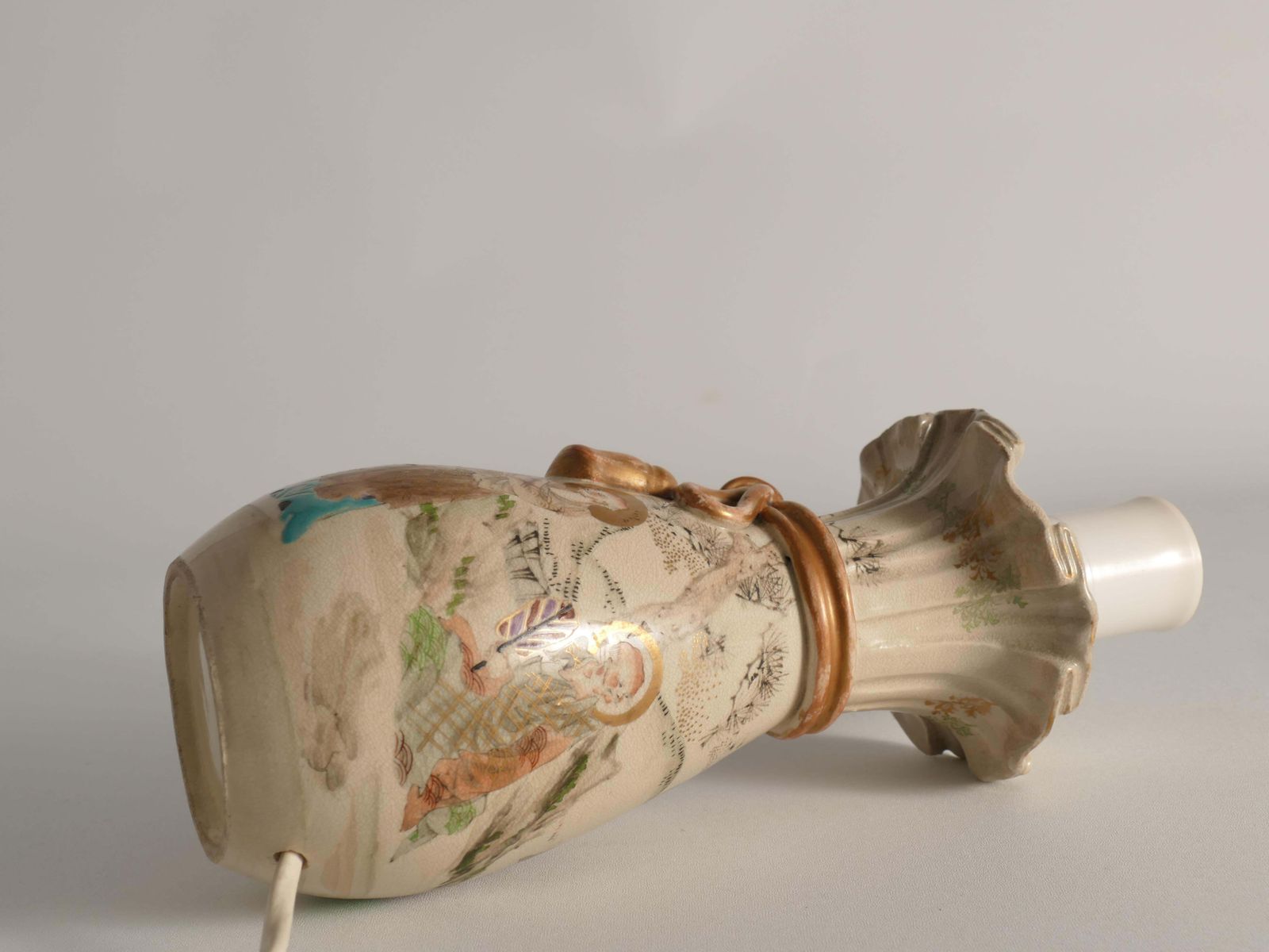 photo vintage Meiji Period Kyoto Satsuma Vase Table Lamp, Japan, Circa 1880