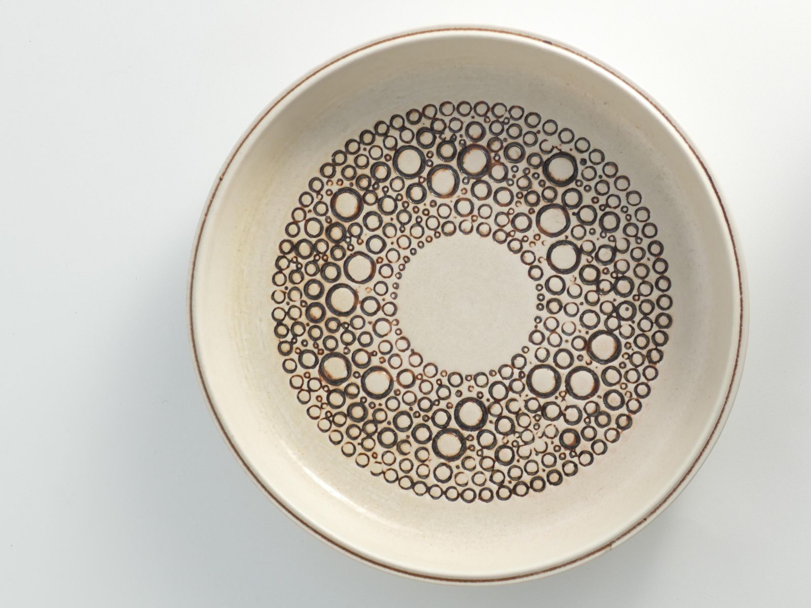 Scandinavian Modern Stoneware Plate "Mykene", Britt Louise Sundell, Gustavsberg photo furniture
