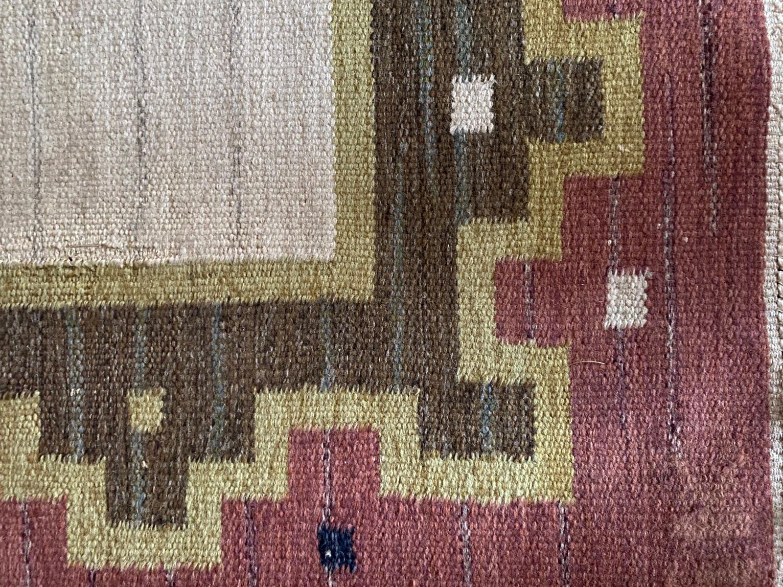 Scandinavian Modern Röllakan Pink And White Flatweave Rug, Sweden, 1960s photo Textiles