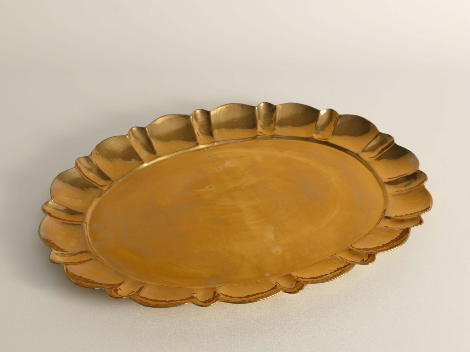 Hollywood Regency Large Oval Brass Tray By Firma Lars Holmström, Sweden 1940's photo vinterior