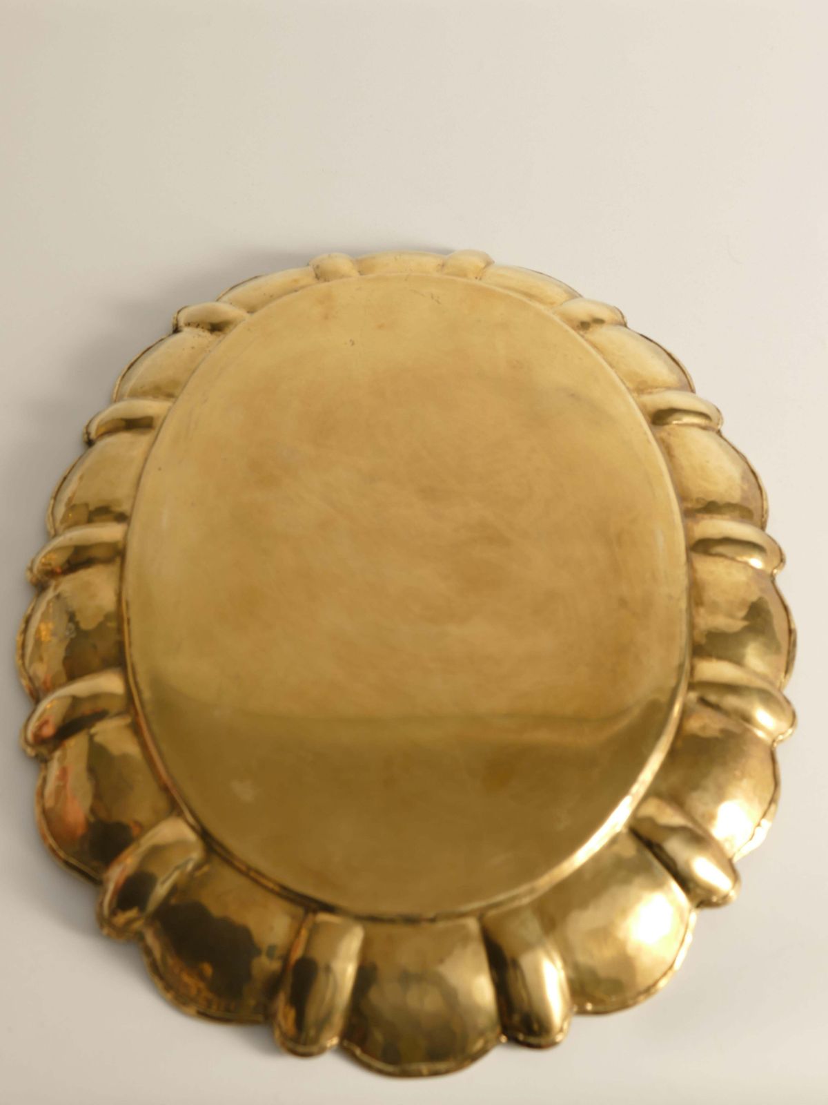 photo vinterior Hollywood Regency Large Oval Brass Tray By Firma Lars Holmström, Sweden 1940's