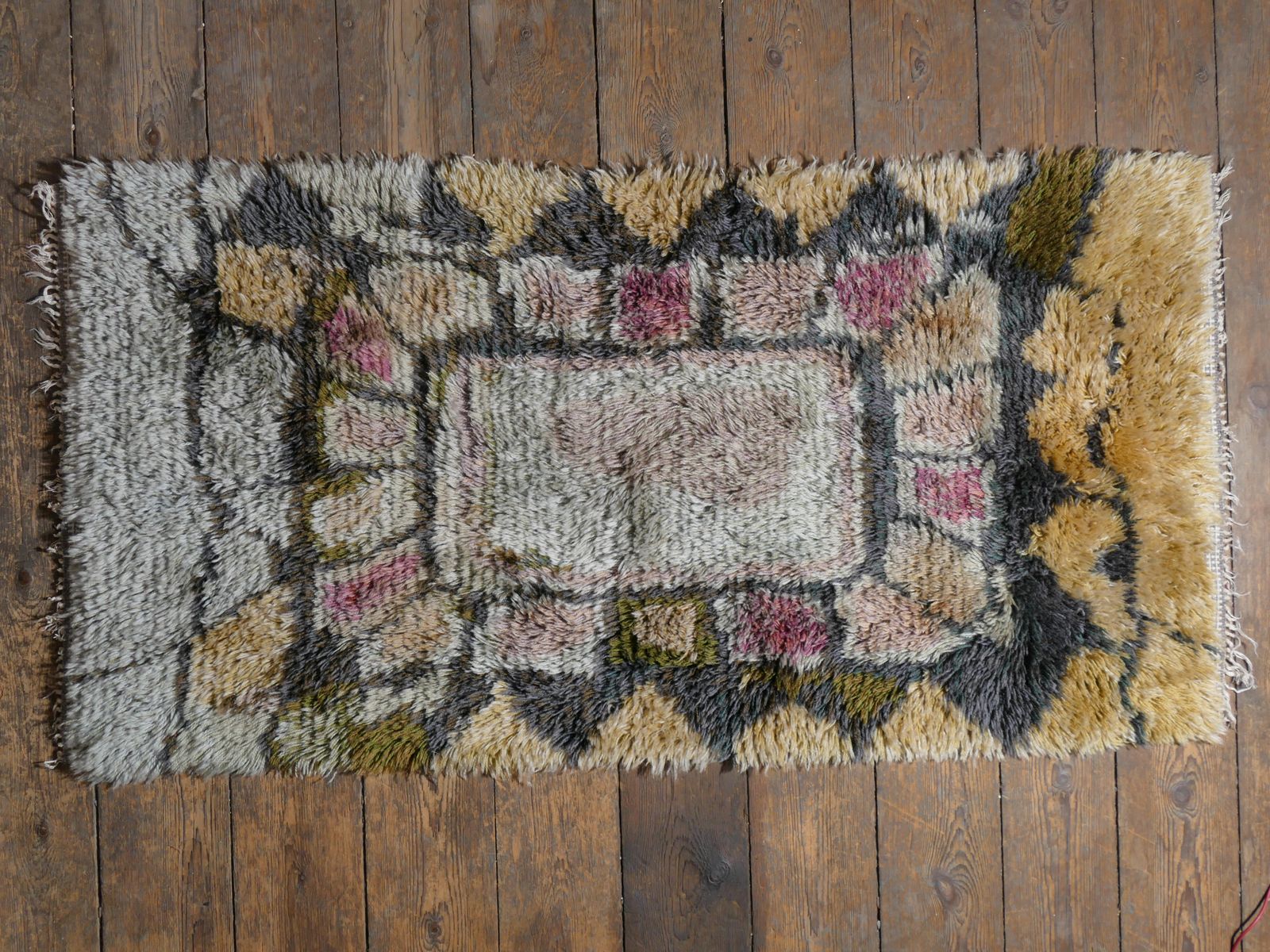 Scandinavian Modern High Pile Geometric Handmade Wool Rya Rug, Sweden 1960s photo vintage