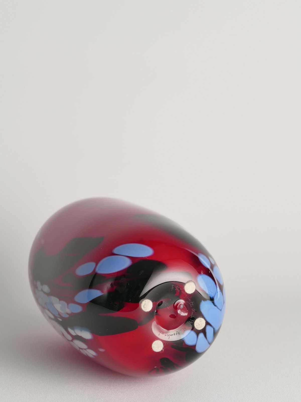 photo vintage Unique Cherry Red Art Glass Vase By Mikael Axenbrant, Sweden 1990