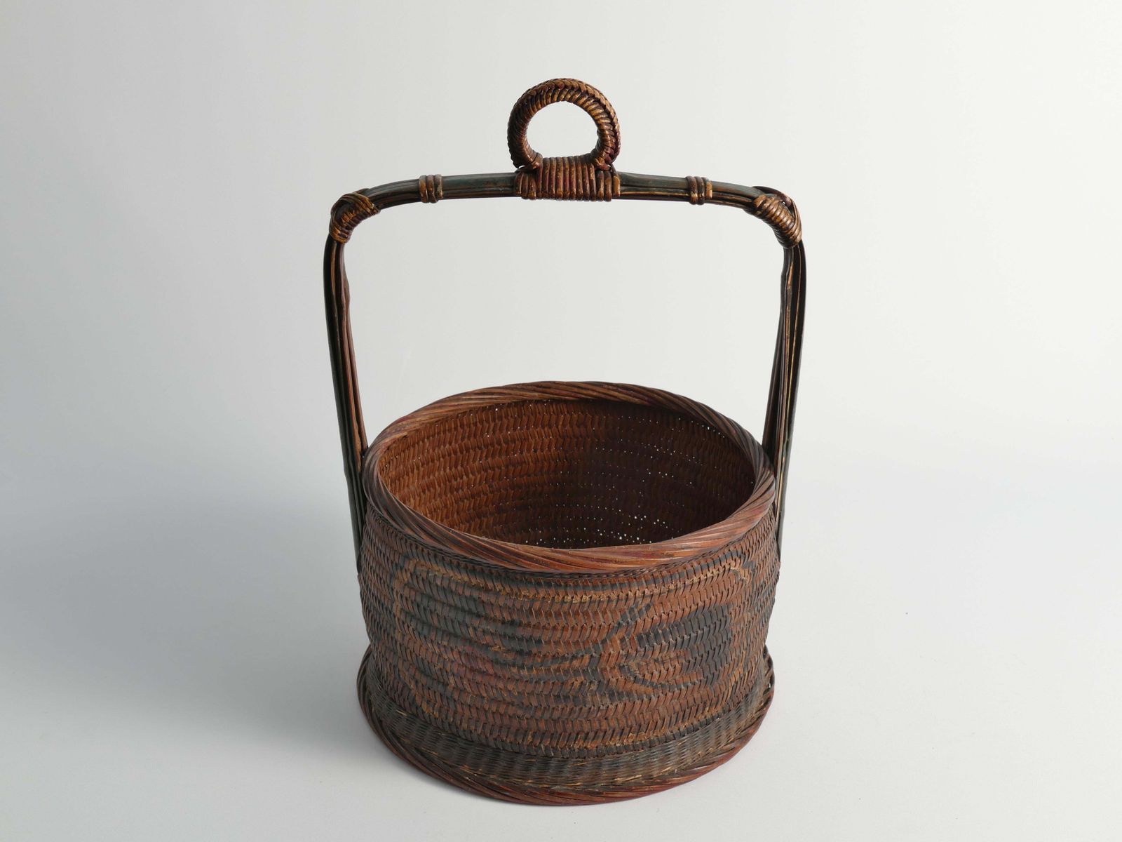Early 20th Century Chinese Betrothal Or Wedding Basket With Peony And Bird Motif photo vintage