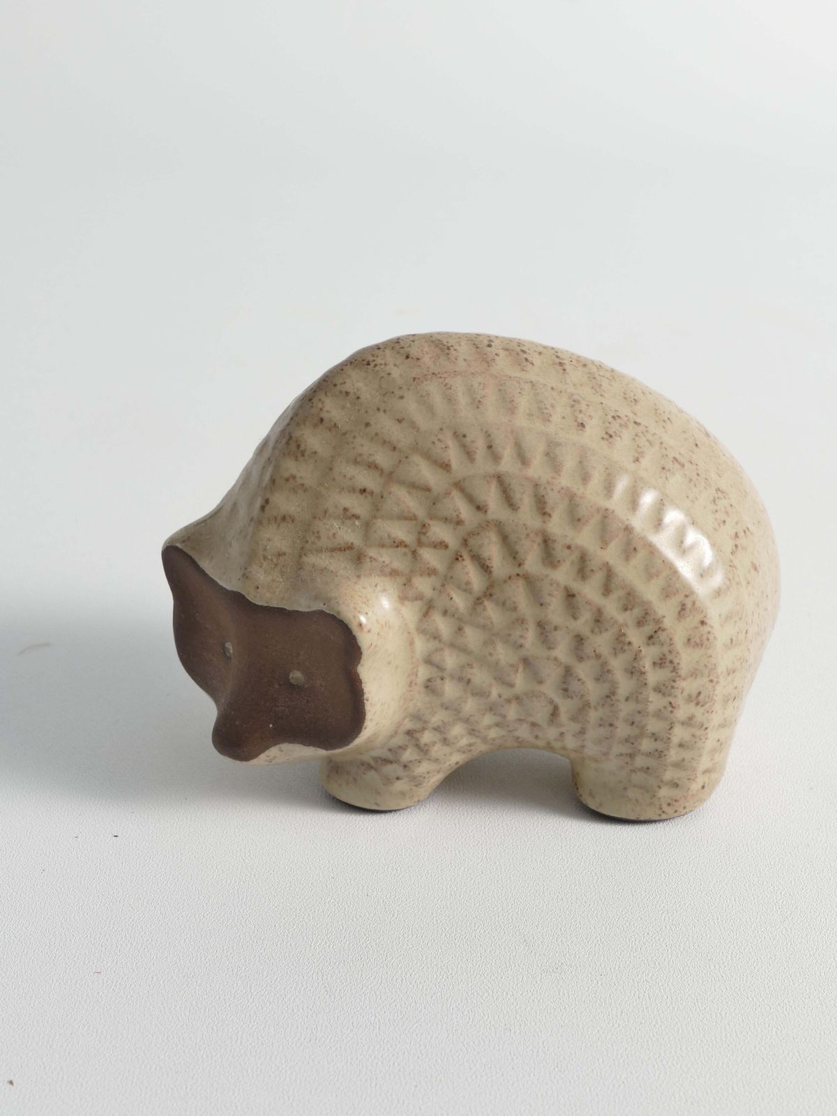 photo vinterior Scandinavian Modern Zigzag Patterned Earthenware Hedgehog, 1960s