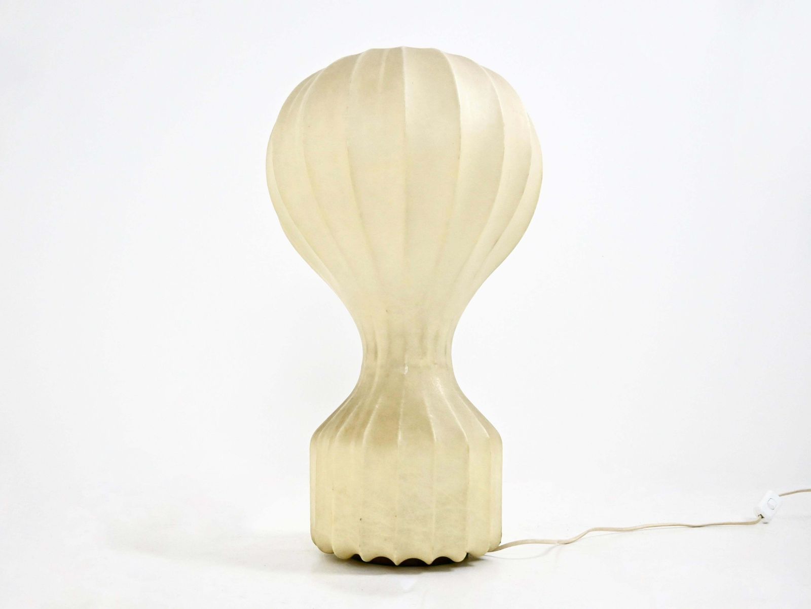 photo for sale Large Table Lamp "Gatto" By Achille & Pier Giacomo Castiglioni For Flos, 1960s