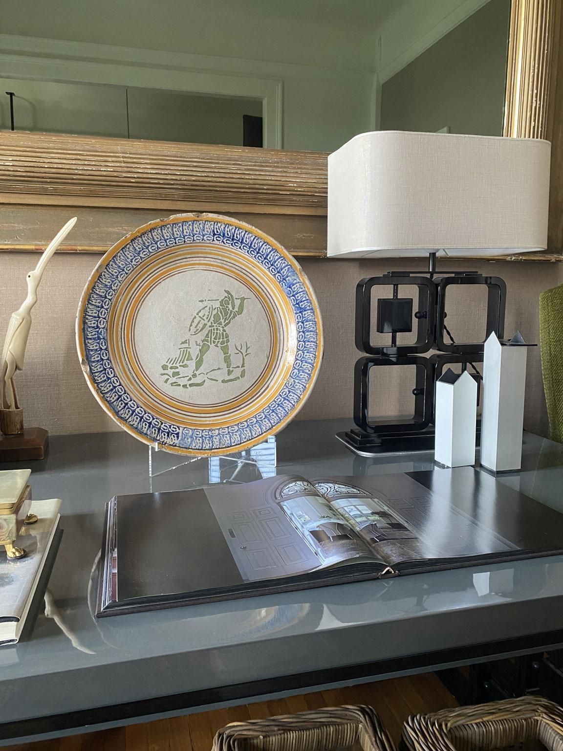 photo vinterior Plat de présentation en céramique, Toscane, Italie, fin du XVIIIe siècle
