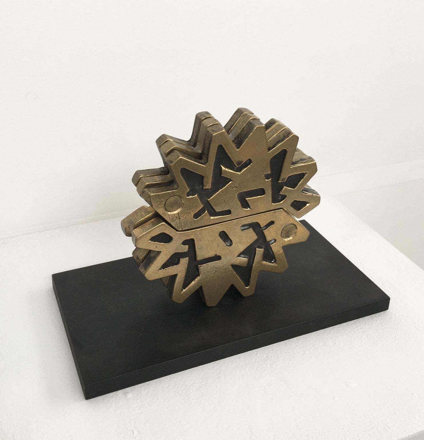 photo vintage 1980 Italy Bronze Abstract Sculpture Bruno Chersicla Ruota Wheel