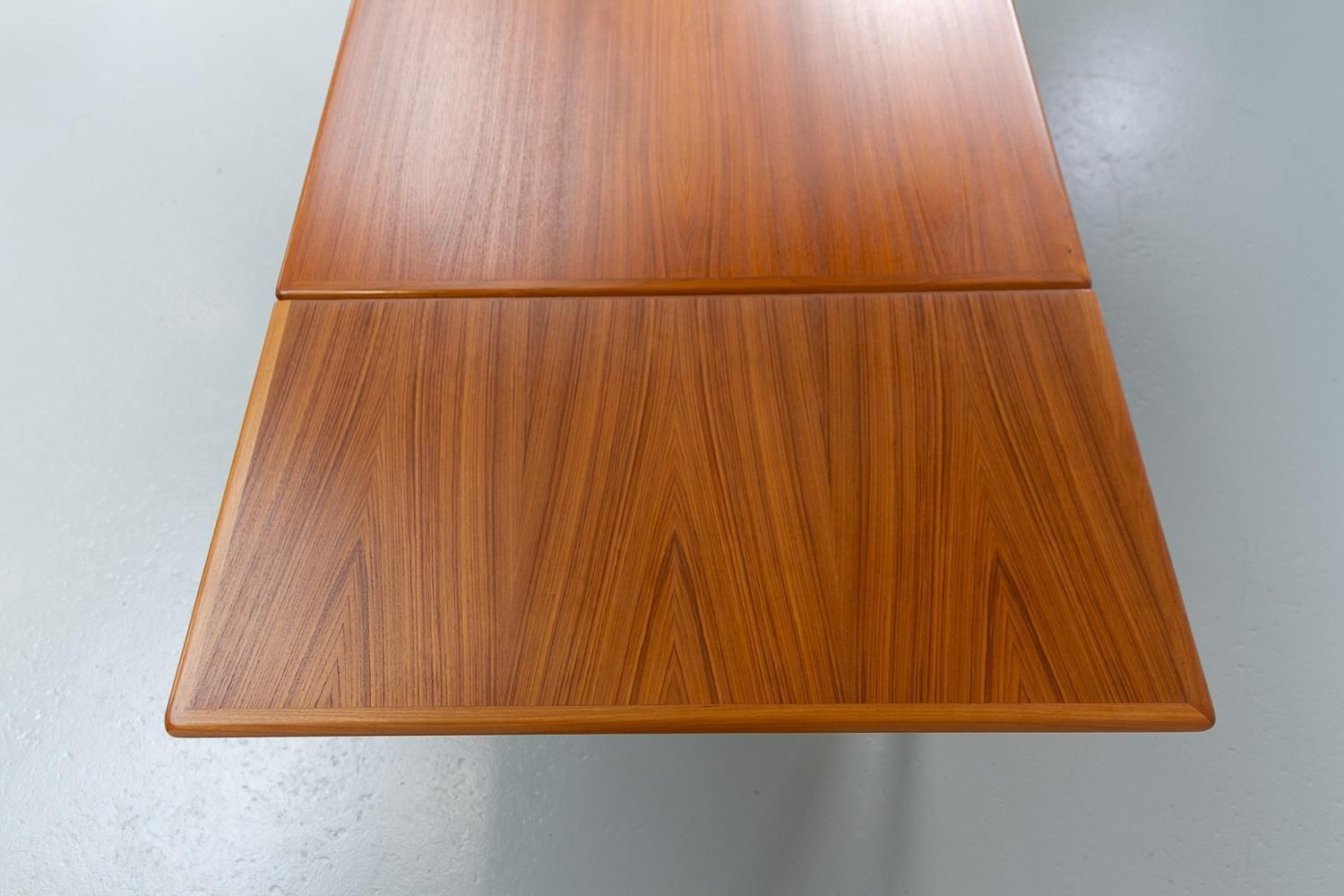 Furniture Danish Mid Century Extendable Teak Dining Table, 1960s. photo