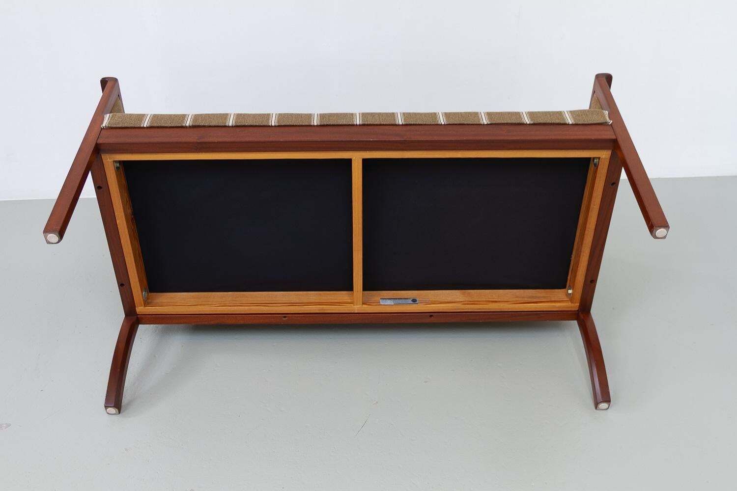 photo vintage Danish 2 Seater Sofa By Ole Wanscher For Pj Møbler, 1960s.