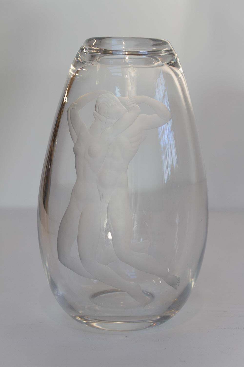 Swedish Art Deco Glass Vase With Couple By Vicke Lindstrand For Orrefors, 1930s. photo furniture