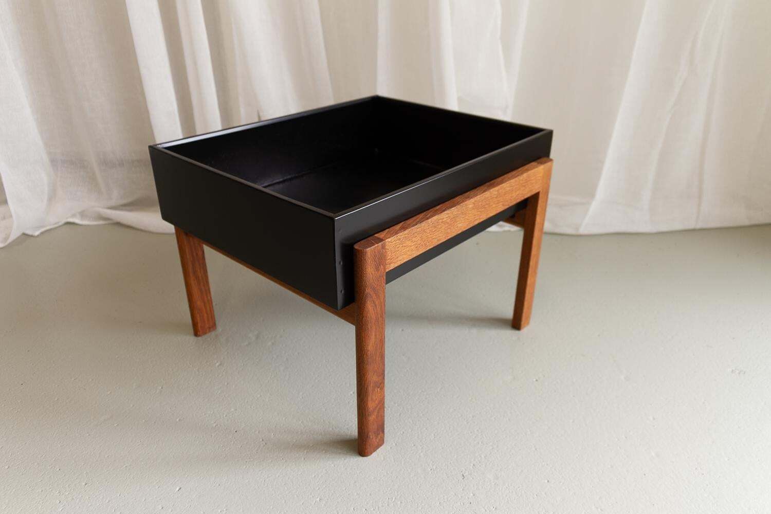 Danish Modern Oak Planter, 1960s. photo vinterior