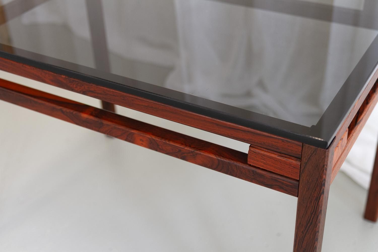 Danish Modern Side Tables In Rosewood And Glass, 1960s. Set Of 2. photo vinterior
