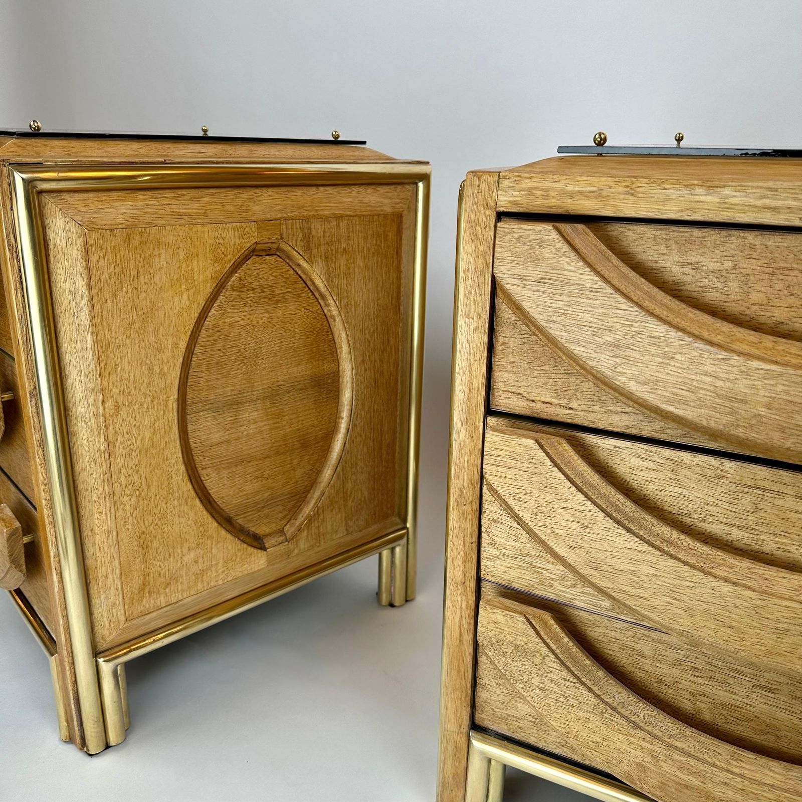 Late 20th Century Pair Of Italian Wood, Brass & Light Brown Glass Night Stands photo Furniture