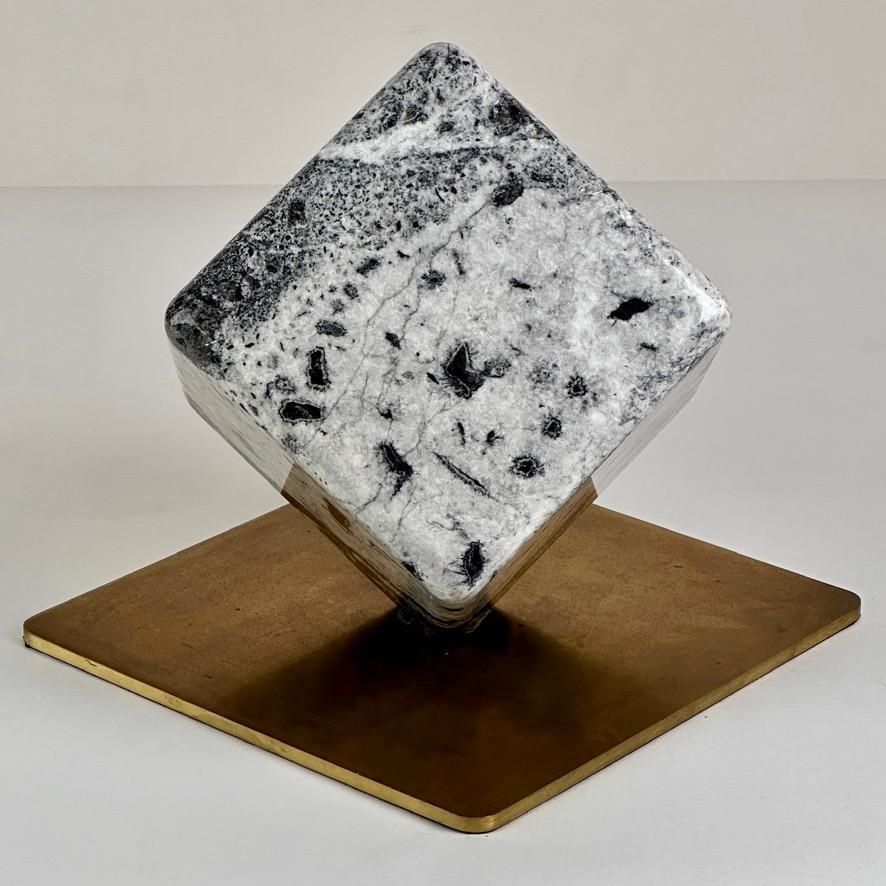 Late 20th Century Italian Black & White Rotating Marble Cube With Brass Basement photo 858.0