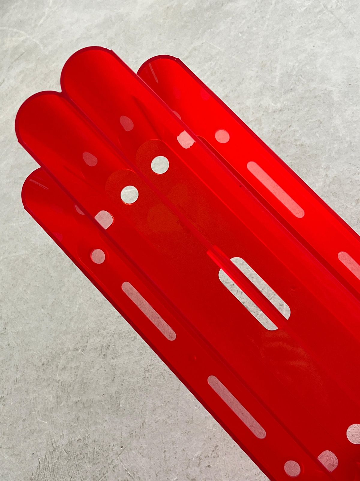 photo furniture Red Kartell Mod. 4676 Vintage Space Age Magazine Rack By Giotto Stoppino, 1970s